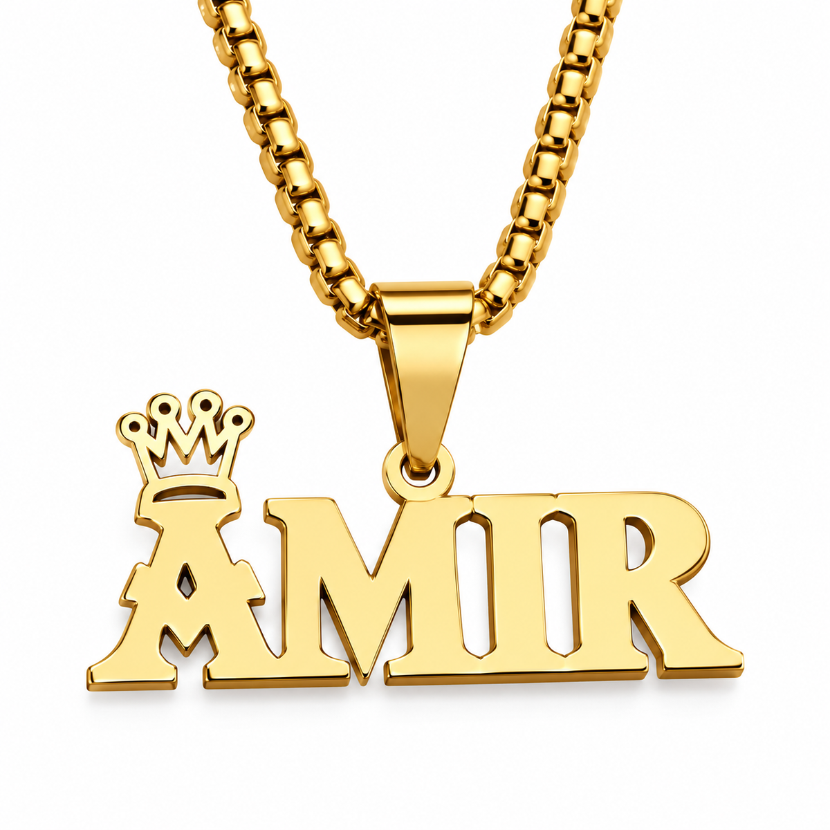 Collier ROI doré personnalisé avec le prénom Amir et motif couronne fond blanc