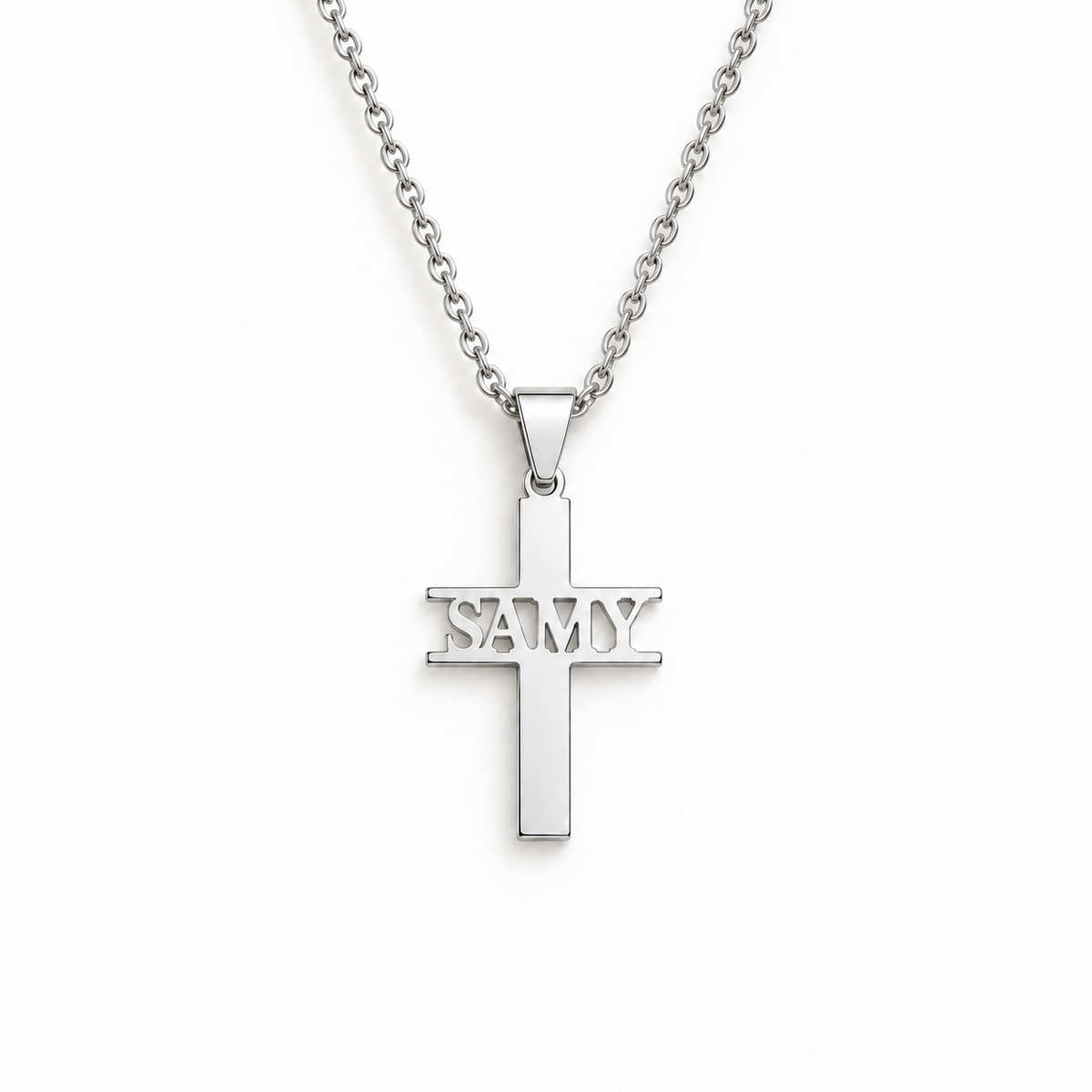 Collier croix avec prénom personnalisé enfant – modèle REPÈRE fond blanc argenté