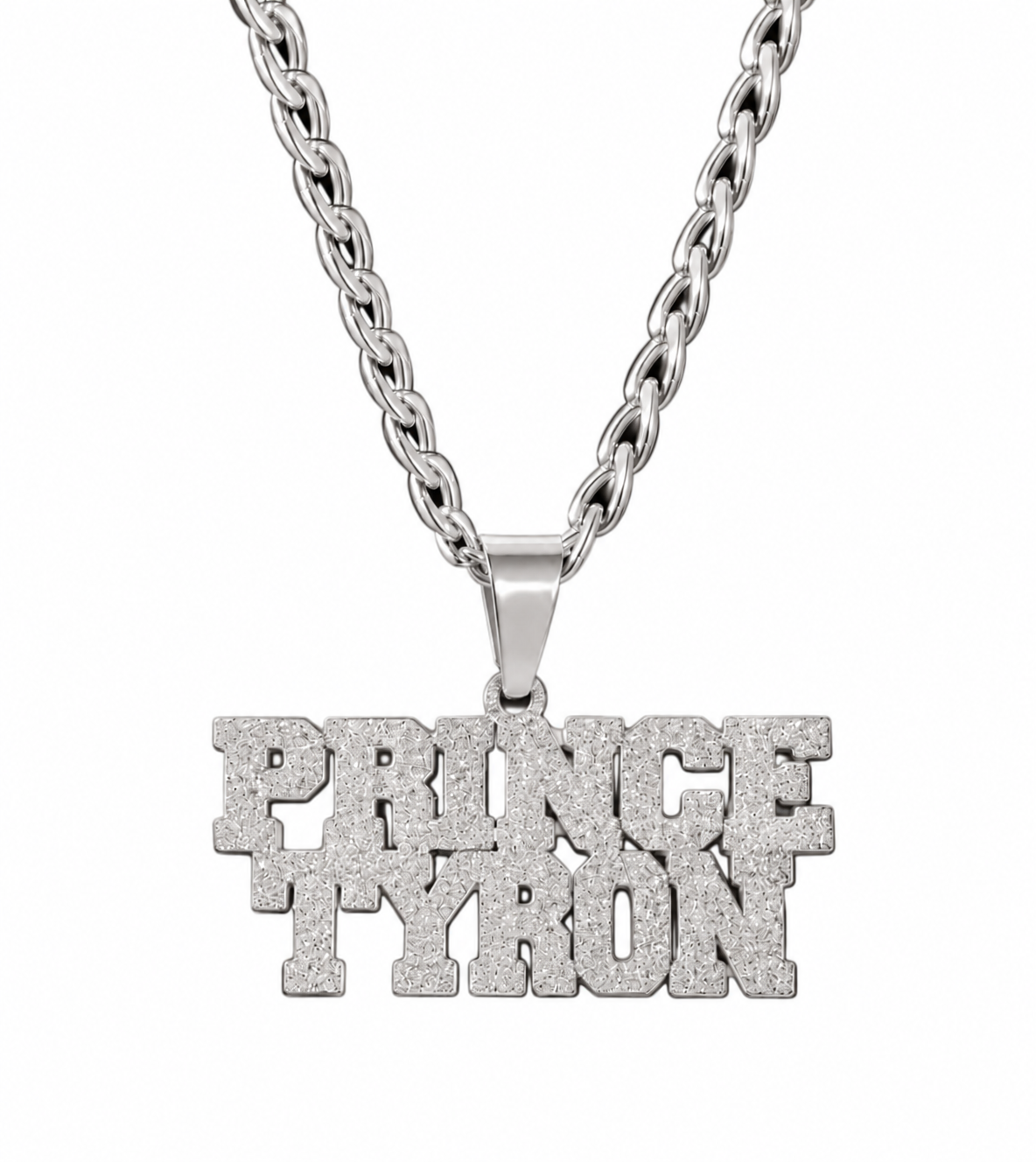  Collier ÉCLAT argenté personnalisé avec le texte Prince Tyron et finition brillante texturée