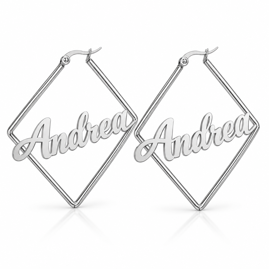 Boucles d’oreilles LOSANGE argenté 4 cm personnalisées avec prénom Andrea fond blanc