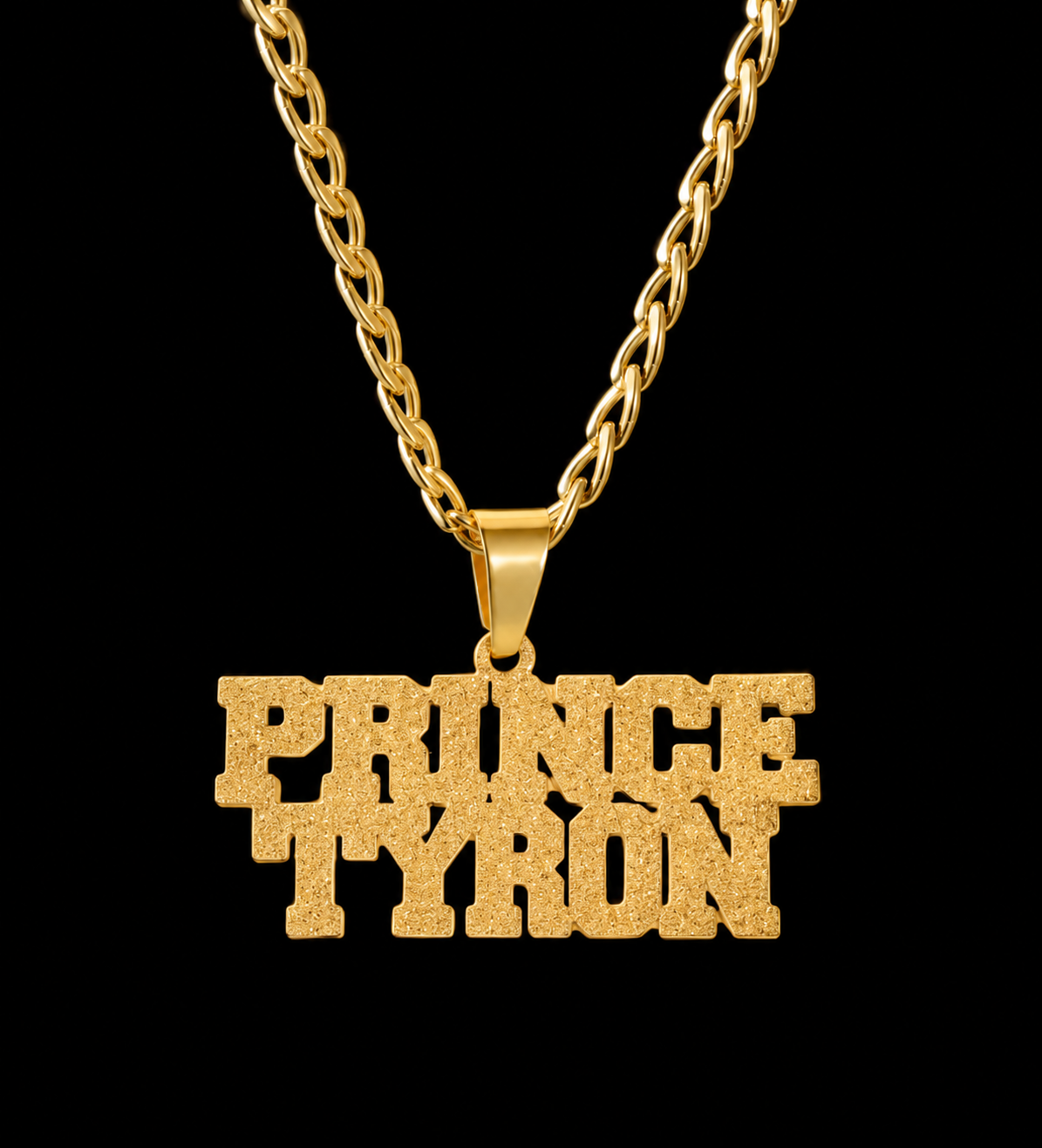  Collier ÉCLAT doré personnalisé avec le texte Prince Tyron et finition brillante texturée fond noir