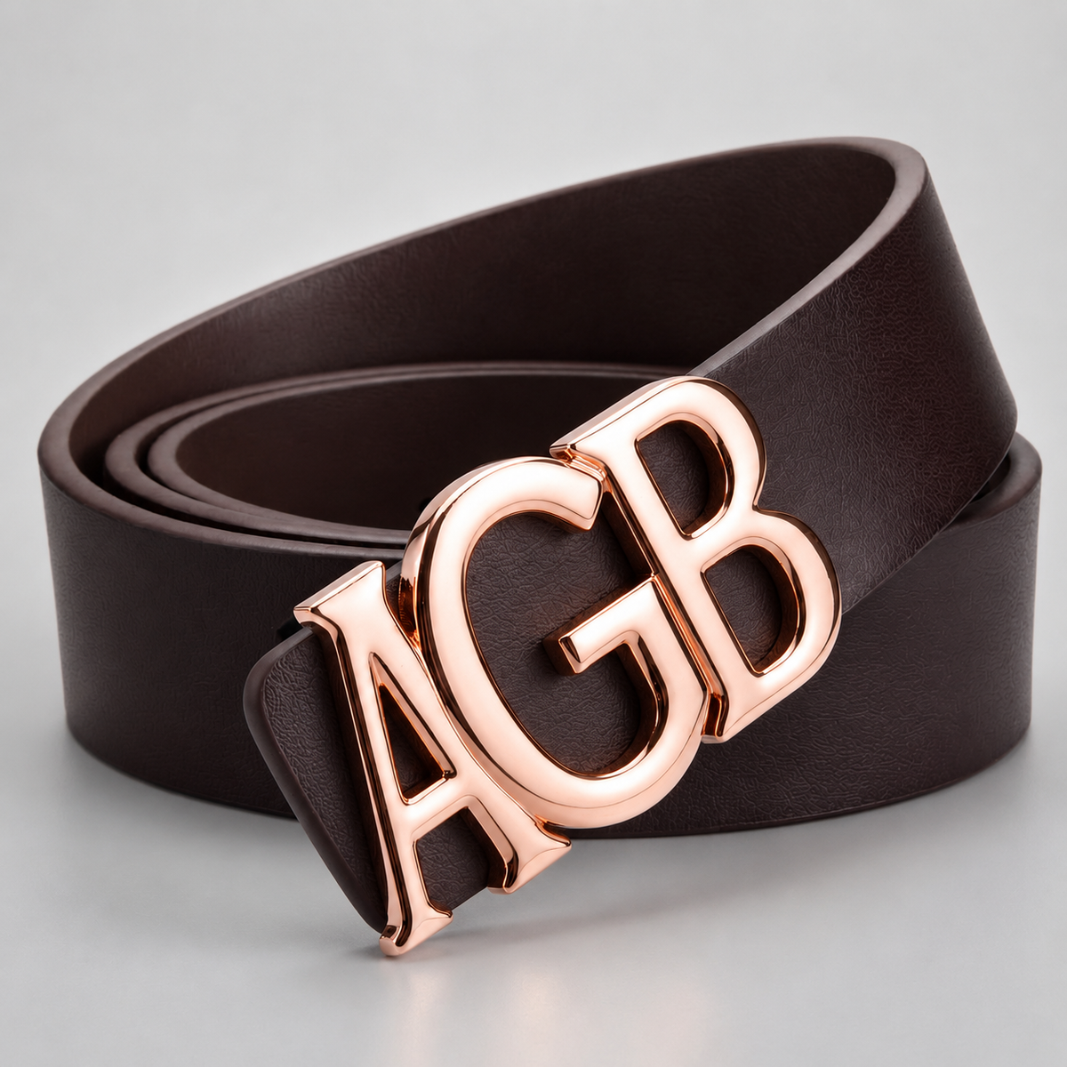 Ceinture IDENTITÉ chocolat personnalisée avec les initiales AGB et boucle or rose