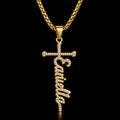 Collier GRÂCE doré avec croix ornée de pierres et prénom personnalisé fond  noir