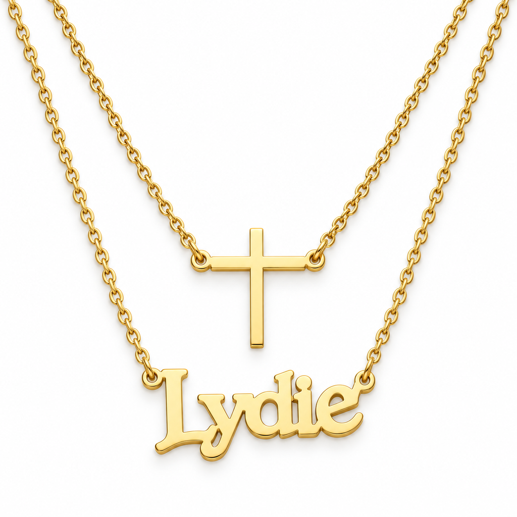 Collier LUMIÈRE doré avec croix fixe et prénom Lydie personnalisé fond blanc