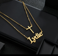 Collier LUMIÈRE doré avec croix fixe et prénom Lydie personnalisé fond noir