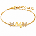 Bracelet prénom personnalisé fille avec deux papillons scintillants – modèle Laly fond blanc doré