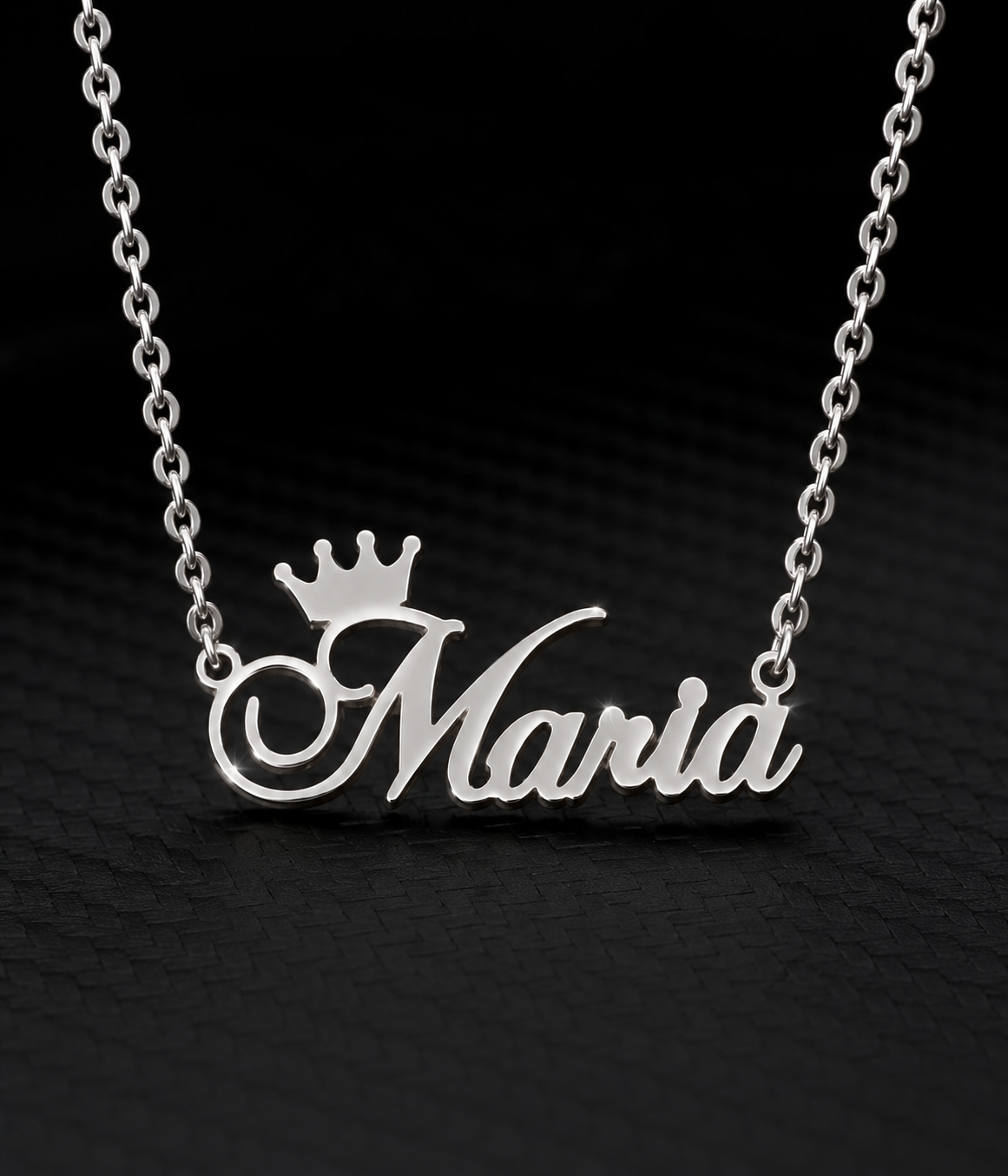 Collier prénom personnalisé fille avec couronne – PRINCESSE modèle Maria fond noir argenté