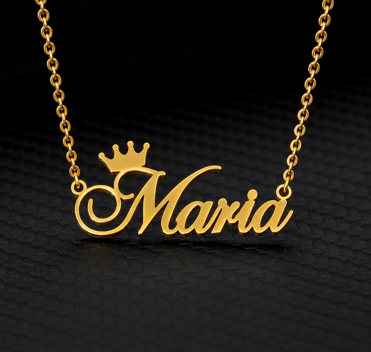 Collier prénom personnalisé fille avec couronne – PRINCESSE modèle Maria fond noir doré