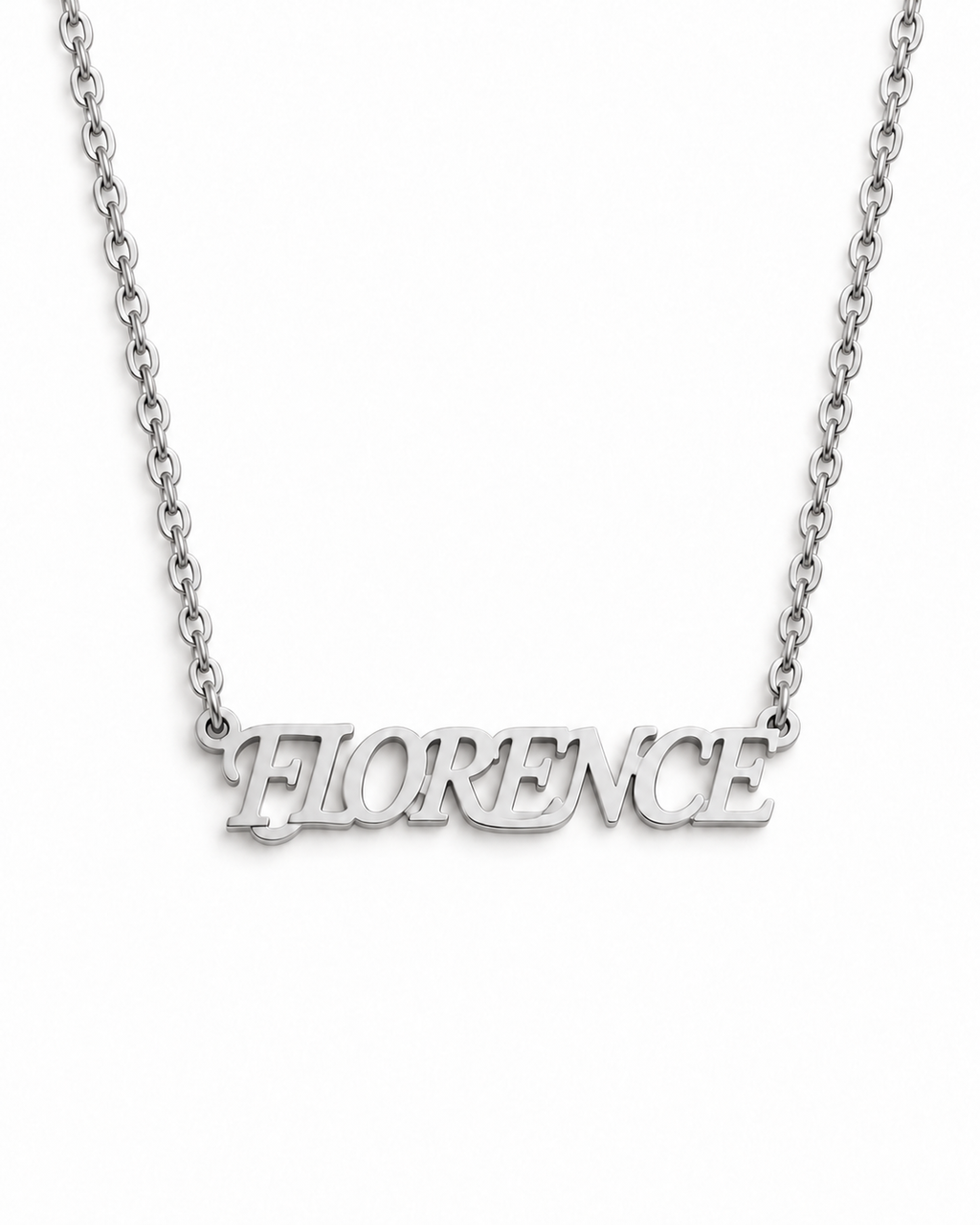 Collier PRÉSENCE argenté personnalisé avec prénom FLORENCE en lettres majuscules fond  blanc