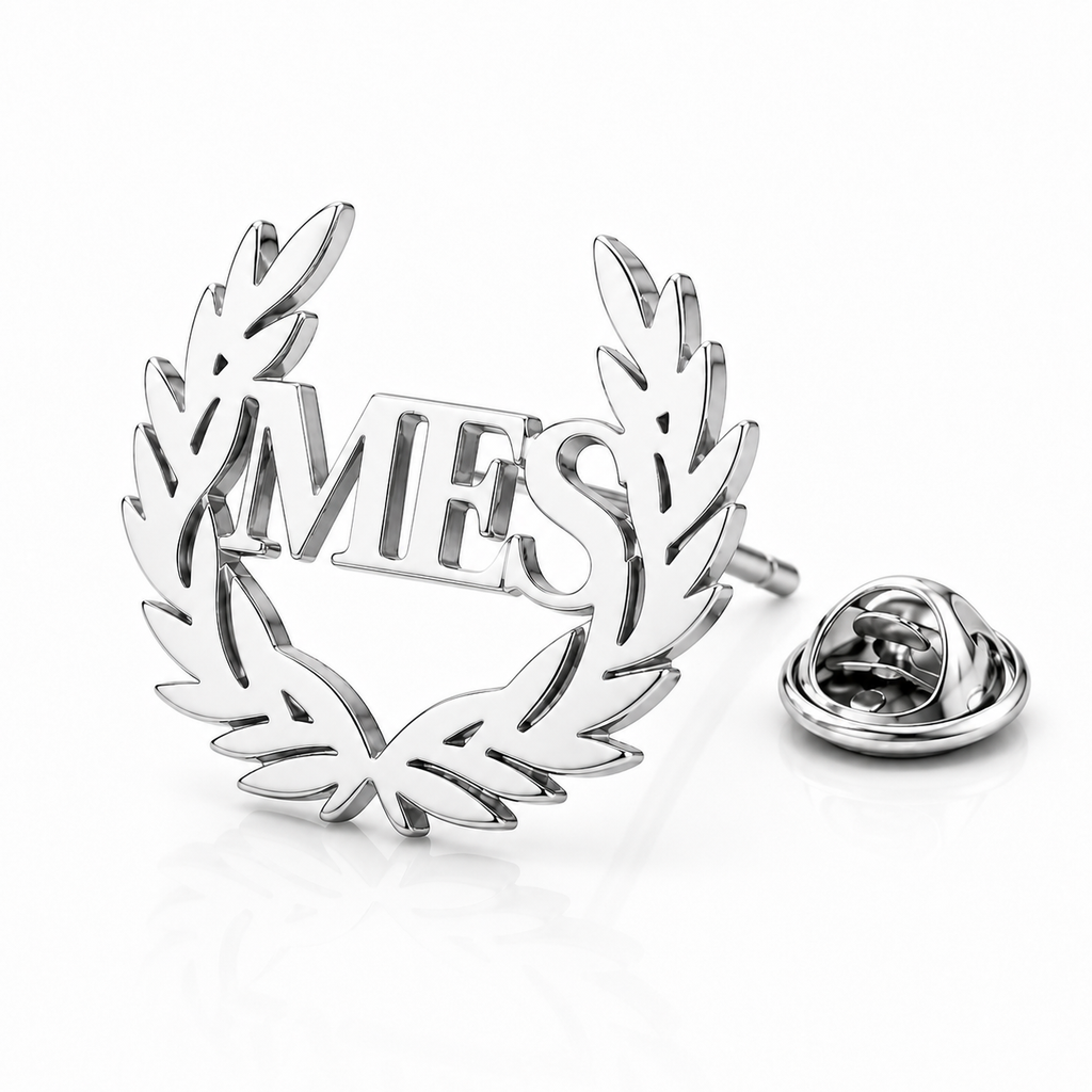 Pin’s LAURIER argenté personnalisé avec les initiales MFS et couronne de laurier