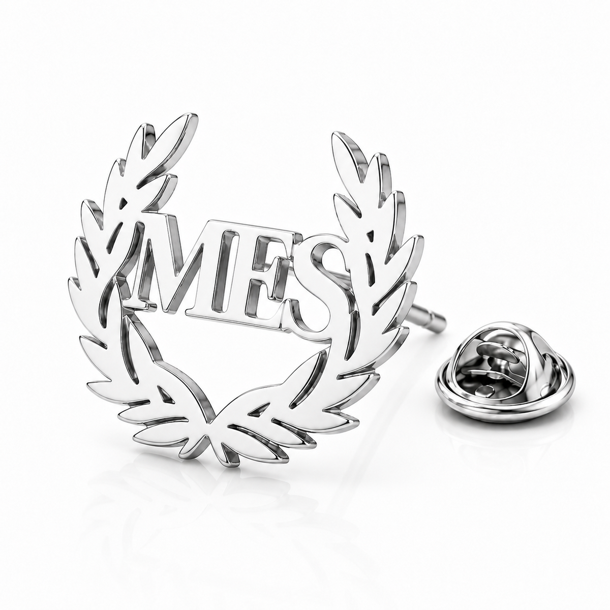 Pin’s LAURIER argenté personnalisé avec les initiales MFS et couronne de laurier